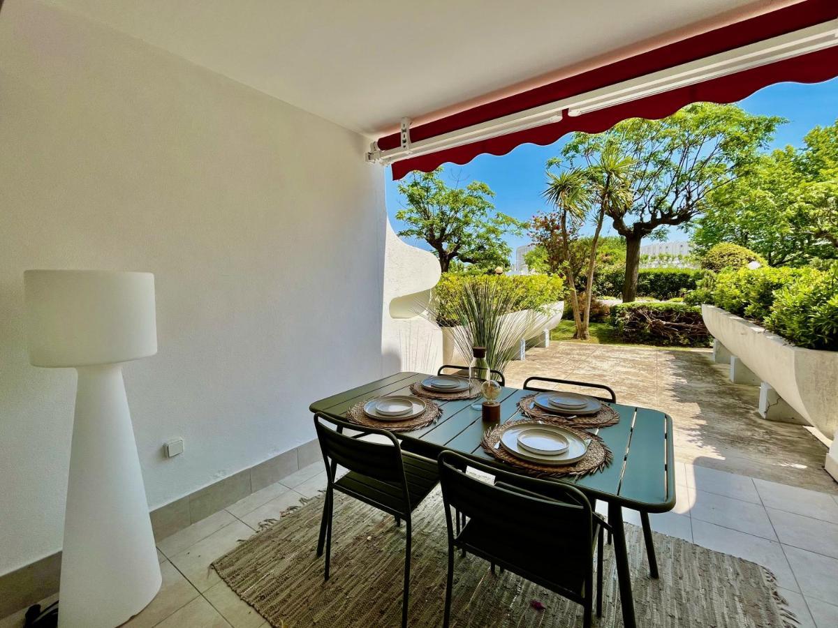 Apartment Le Bali, Exceptionnel P3 Avec Piscine A 2 Min Des Plages , Parking, Wifi Et Climatisation