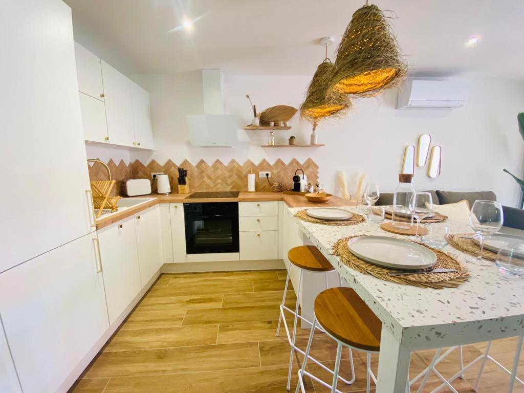 Le Bali, Exceptionnel P3 Avec Piscine A 2 Min Des Plages , Parking, Wifi Et Climatisation Apartment *